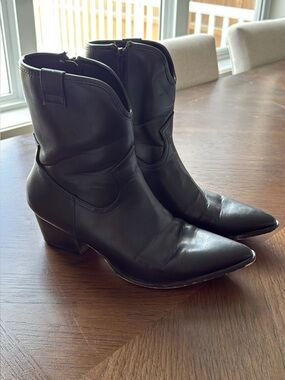 Black Pointed-Toe Western Ankle Boots